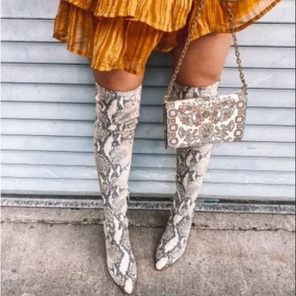 Steve Madden Snake Print -Thigh High 4in Stiletto Stretchy Boots - Black & White